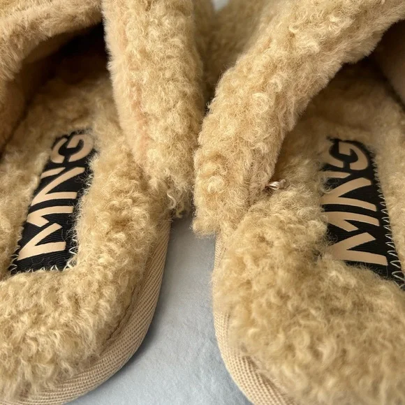 NWT Mango Fuzzy Tan Slippers - Picture 4 of 5